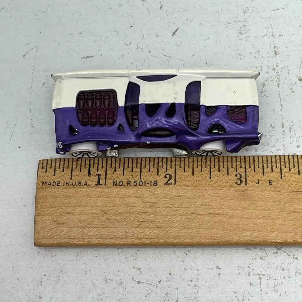 Mattel Hot Wheels Two-Face Diecast DC Universe Car White/Purple Toned